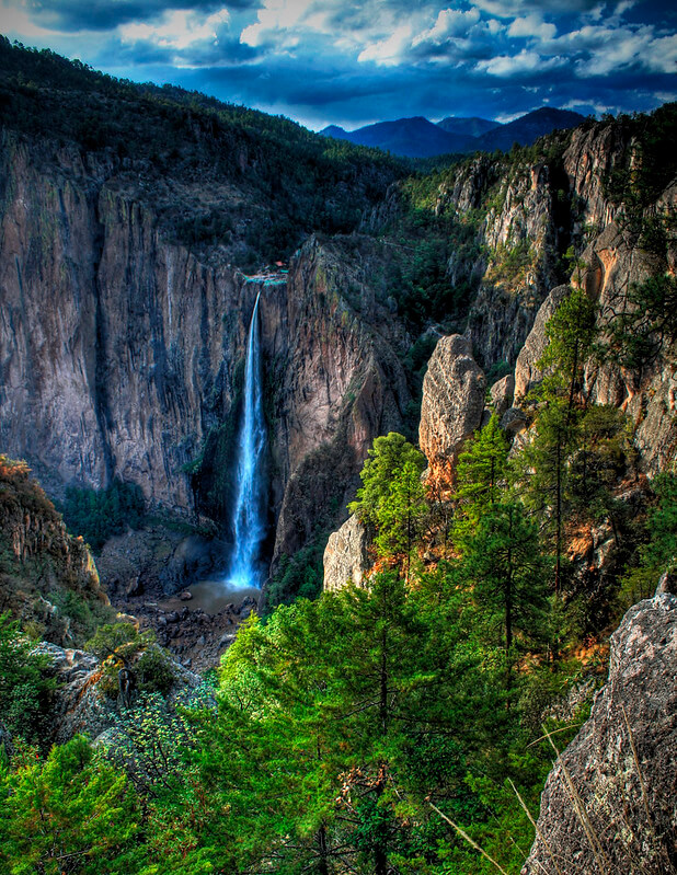 The Sierra Madre Occidental mountain-range system runs through almost the entire country from north to south, parallel to the Pacific coast (Photo: Flickr)