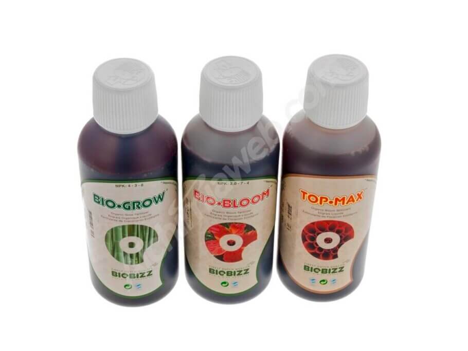 Biobizz’s Try-pack Indoor includes three products to fertilize 1 to 4 plants.